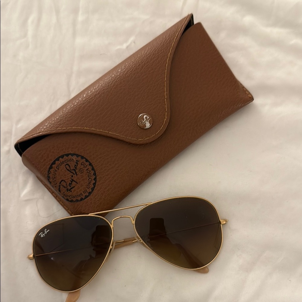 Ray-Ban Gold Aviator Sunglasses with Brown Case